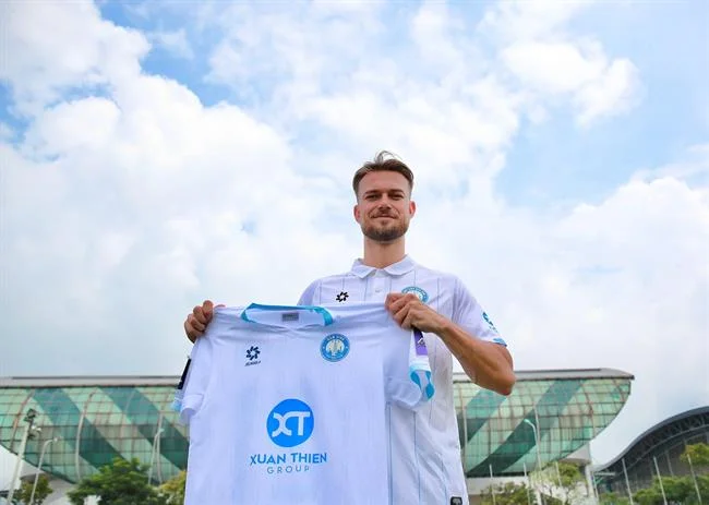 Hình ảnh hỗ trợ khách hàng và câu hỏi thường gặp của 18win link